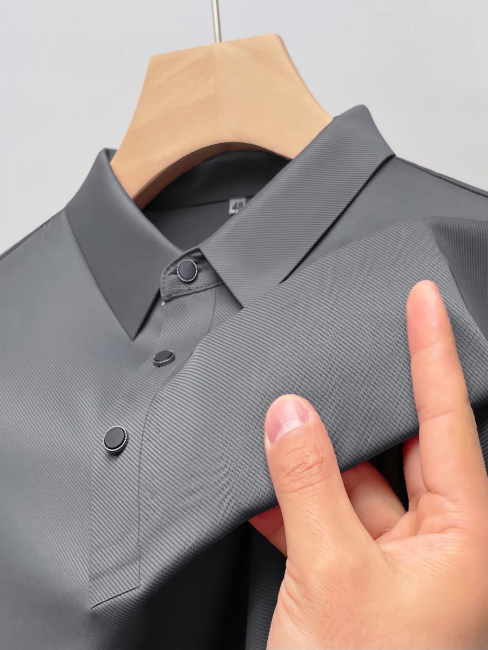 CAVALIERE MINIMALE: PLAIN WRINKLE-FREE MUSCLE POLO